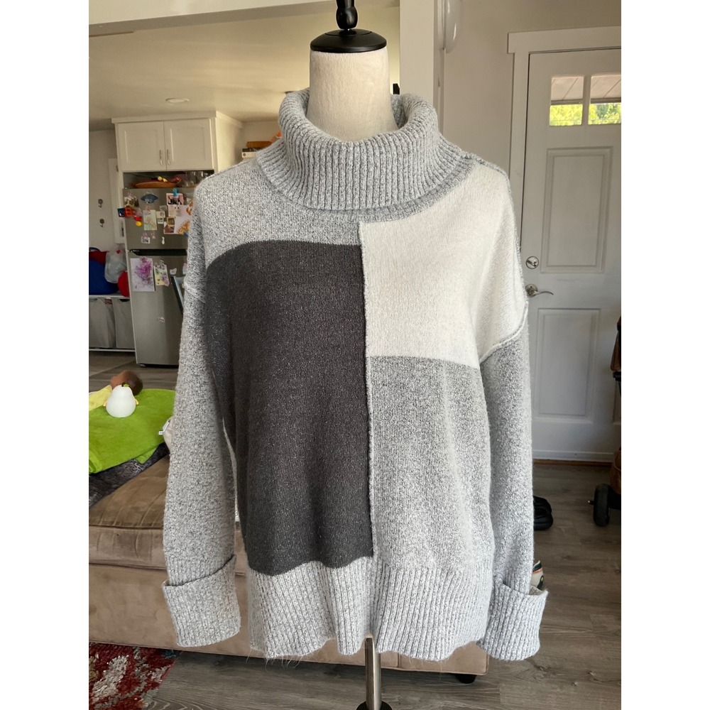 Michelle Nicole Colorblock Turtleneck Sweater Grey Charcoal Ivory Small